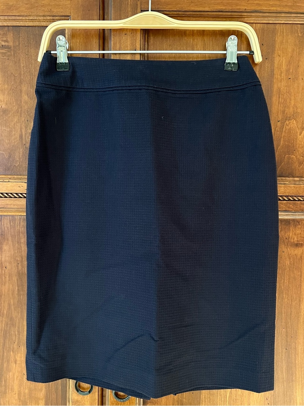 Brooks Brothers Navy Pencil Skirt | Woven in Italy | Size 2 | Lined | Like New
